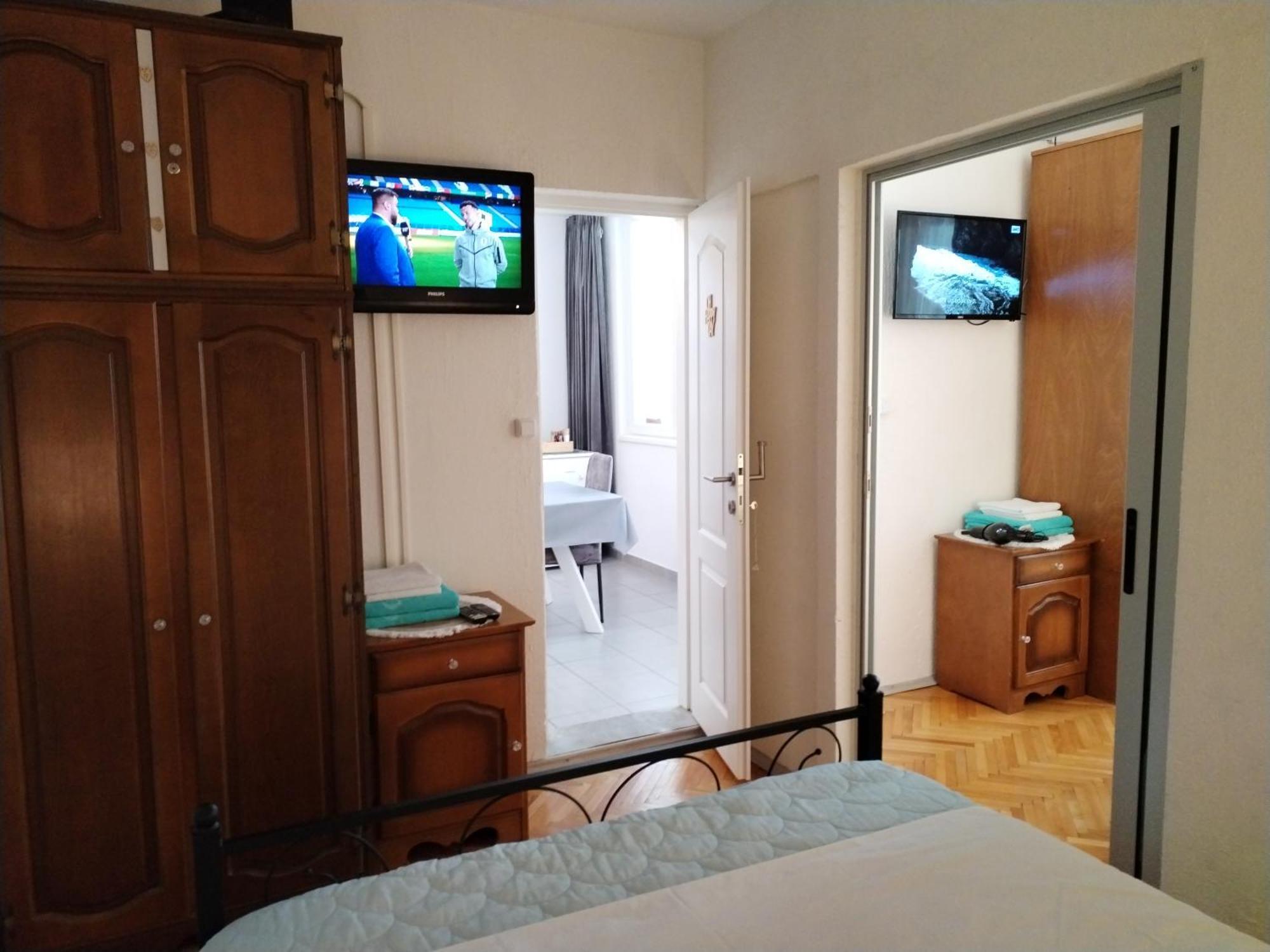Apartment Suzana 2Br Split With Balcony Exterior photo