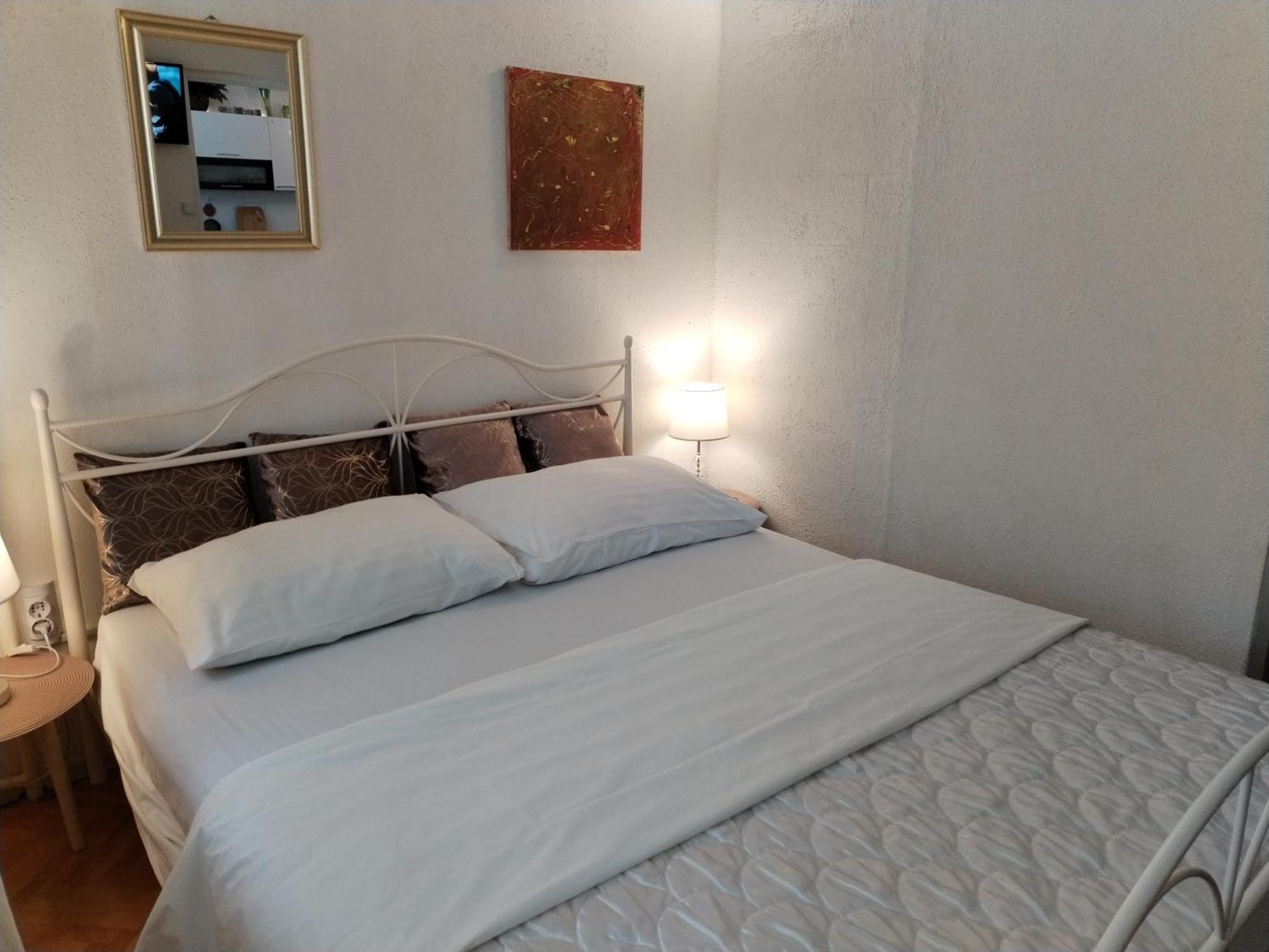 Apartment Suzana 2Br Split With Balcony Exterior photo