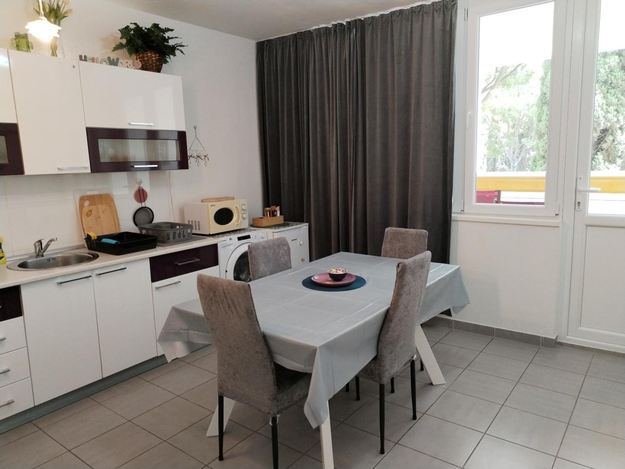 Apartment Suzana 2Br Split With Balcony Exterior photo