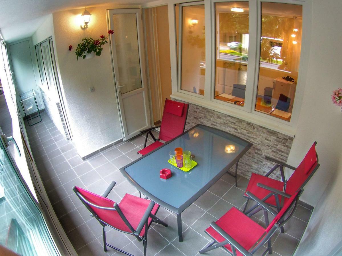 Apartment Suzana 2Br Split With Balcony Exterior photo